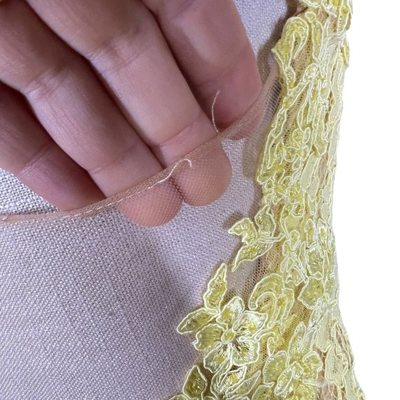 Tarik Ediz Yellow Floral Lace Plunge Neckline Cap Sleeve Mermaid Dress Size 8 - Picture 9 of 16